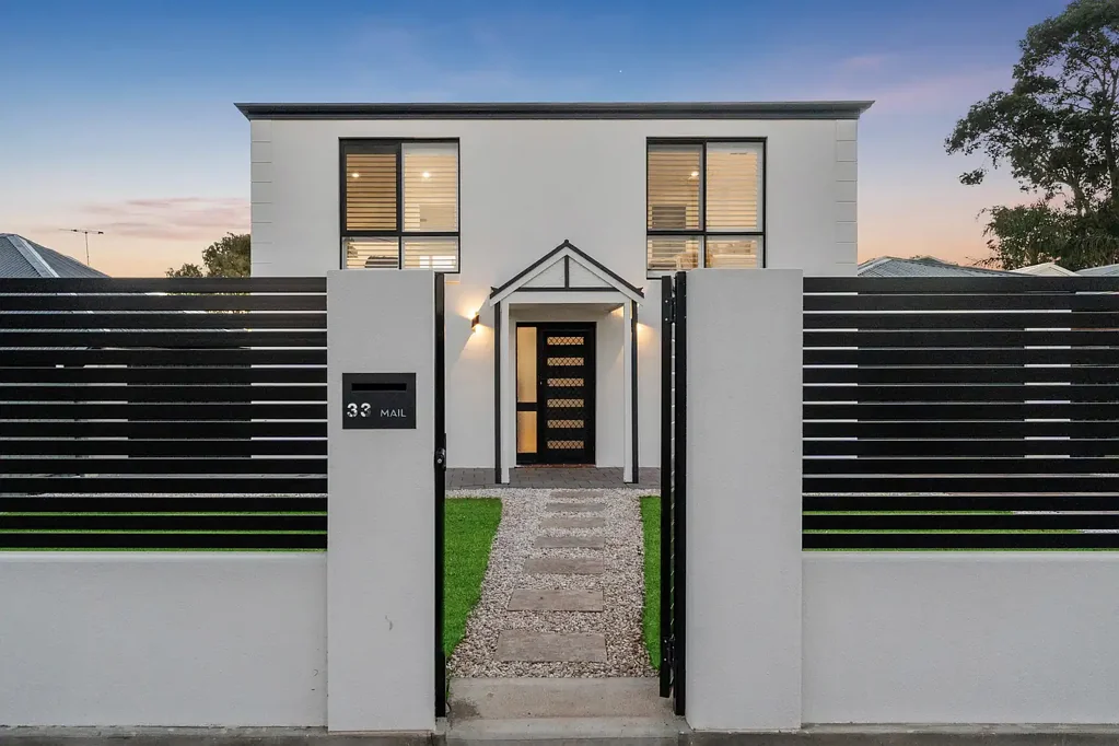 St Morris 4침실 Elevated Family Living with Pool, City Views & Space to Grow