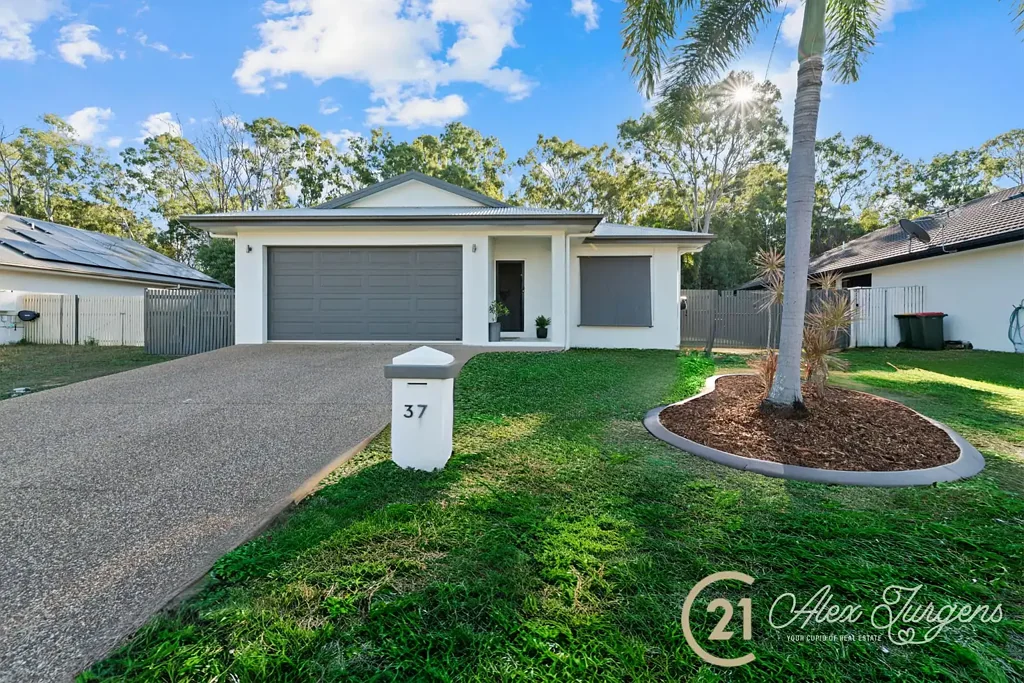 Bushland Beach 4 Bedroom Where Family Love Flows Like Ocean Breezes