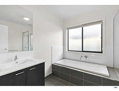 25 Element Circuit, Armstrong Creek, Geelong, 4 રૂમ, 2 બાથરૂમ, House