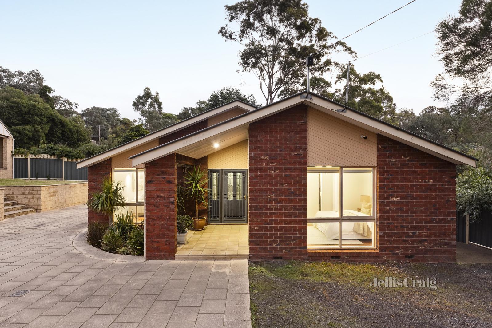 20 FLORISTON GR, ELTHAM VIC 3095, 0部屋, 0バスルーム, House