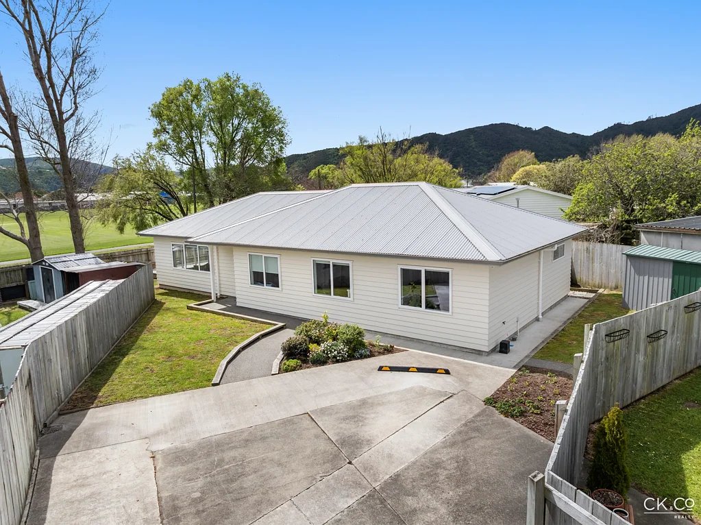 Naenae 4房  MODERN  LIVING  WITH  PARK  VIEWS