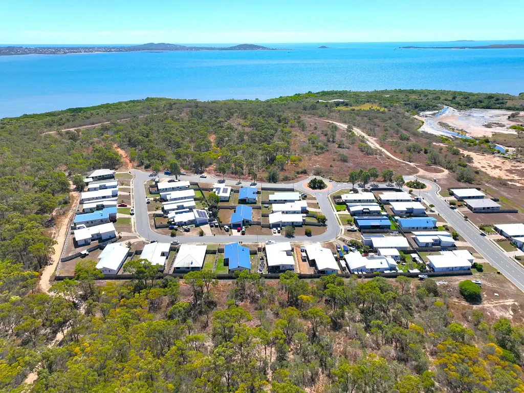 Bowen 4 Bedroom LOVELY 4 BEDROOM HOME AT WHITSUNDAY PARADISE ESTATE