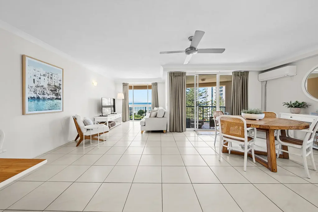 24/93 Old Burleigh Road, Broadbeach, QLD 4218