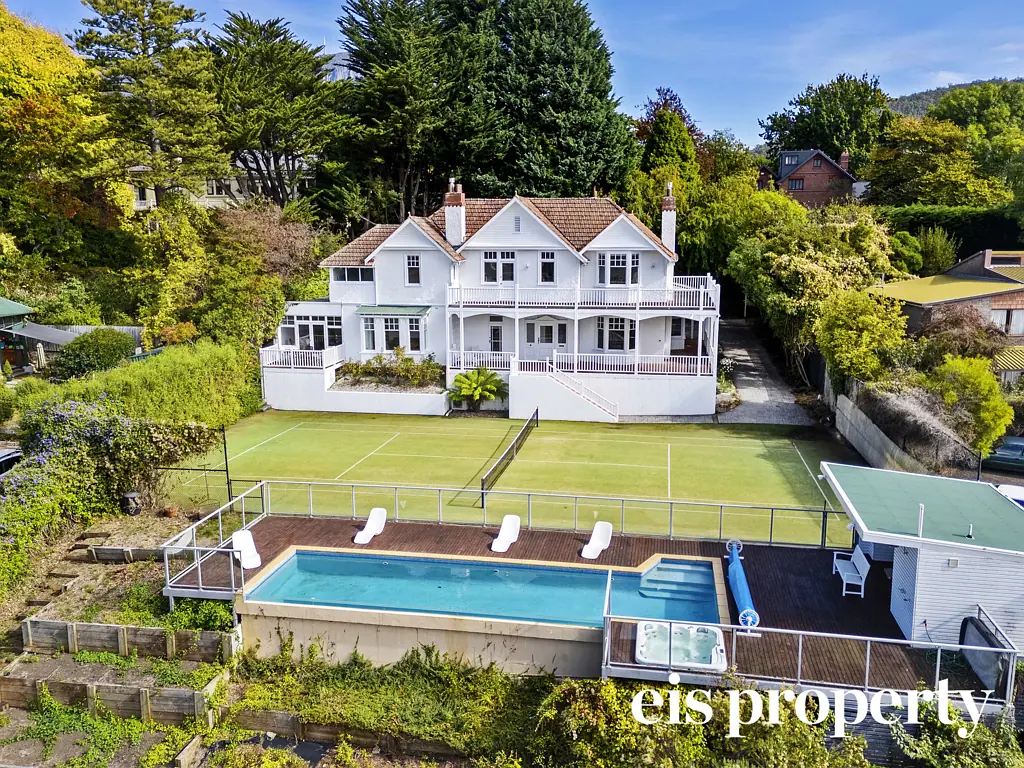 South Hobart 6ਬੈੱਡਰੂਮ Private, elegant residence designed around entertaining & family living