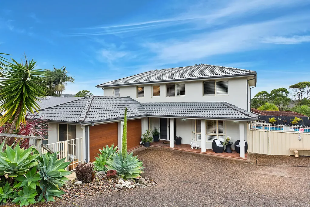 Bateau Bay 5 Bedroom Multi Generational Living At Its Best