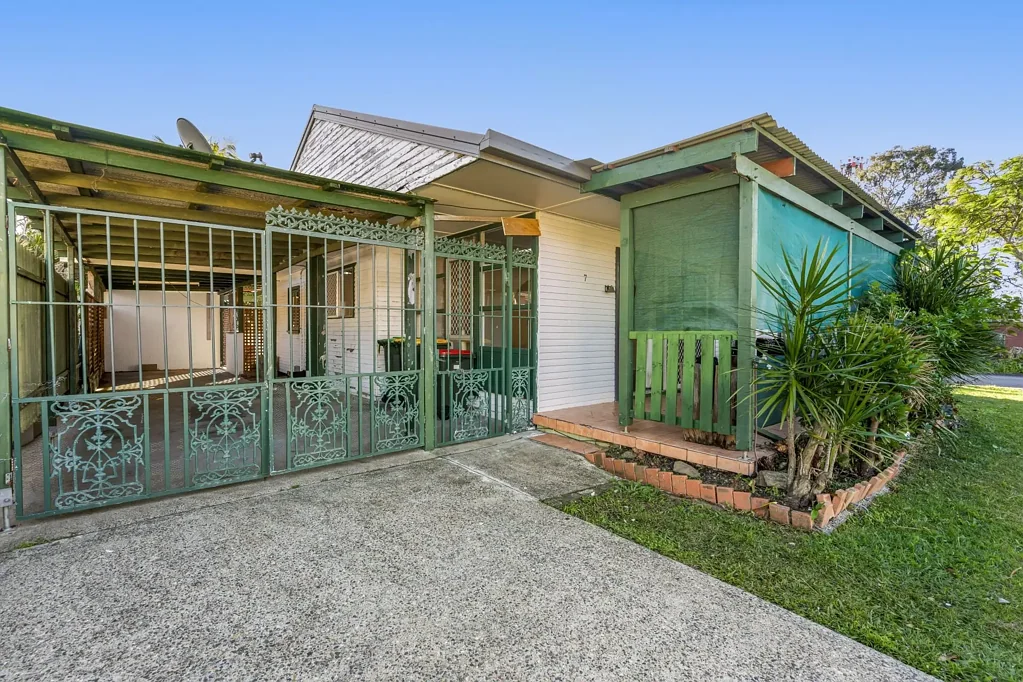 Tweed Heads West 3部屋 Centrally Located Gem - Perfect for Renovators, First Home Buyers, and Investors