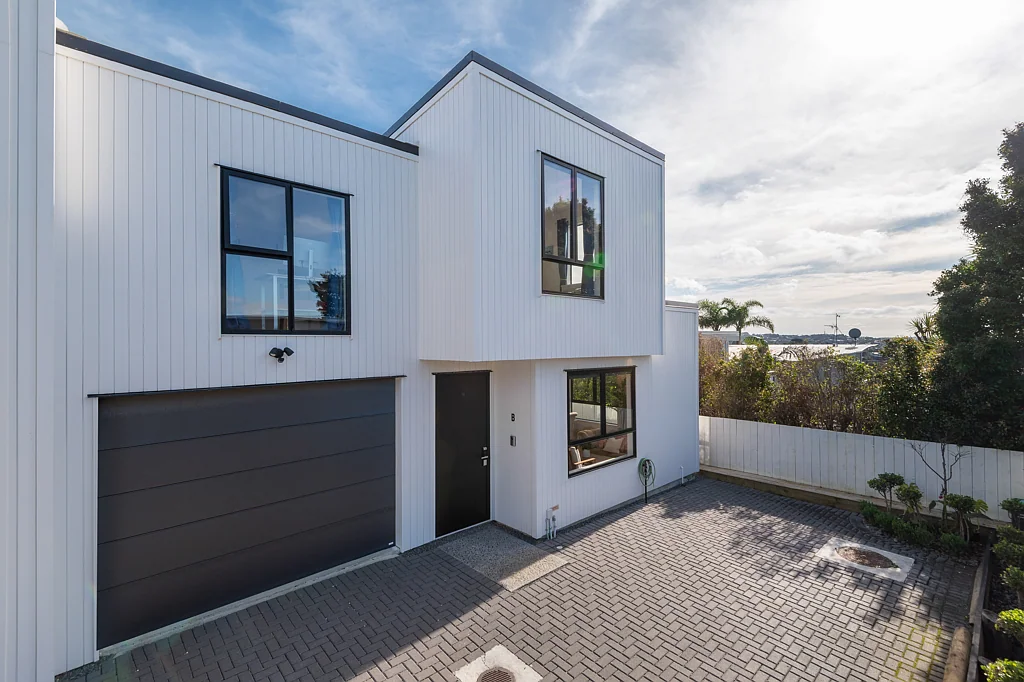 61B Knights Road, Rothesay Bay, North Shore City, Auckland