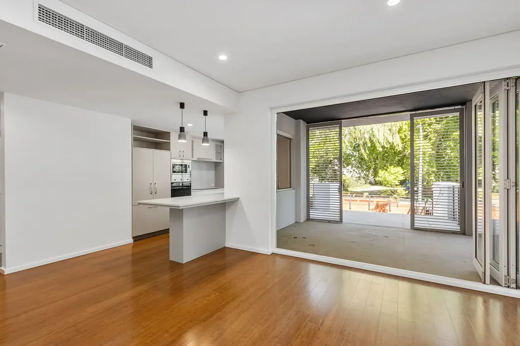 STUNNING 3x2 APARTMENT IN GREAT LOCATION