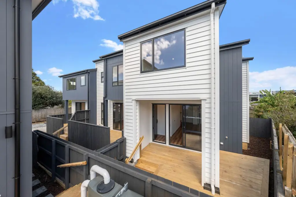 Mount Roskill 3 Bedroom Brand New! Prime Location & Unbeatable Value