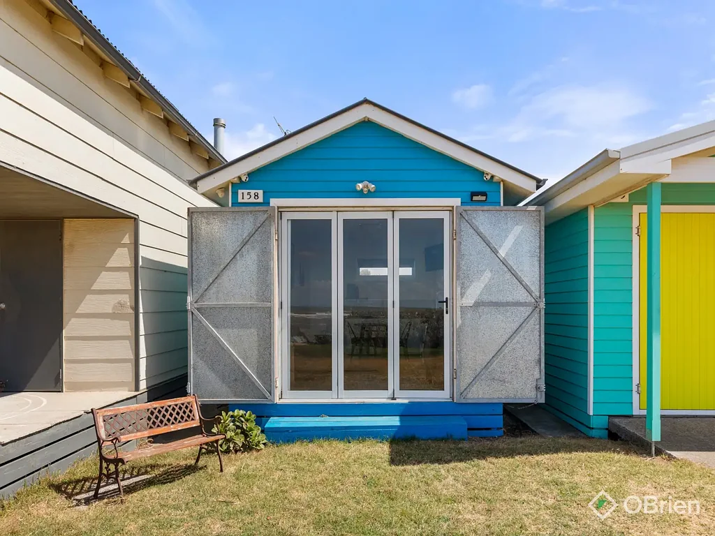 Werribee South 前排船屋 海湾景观 精美翻新 全套家具 太阳能供电 私人户外淋浴 草坪休闲区 水岸生活方式 Own The Beachfront Dream