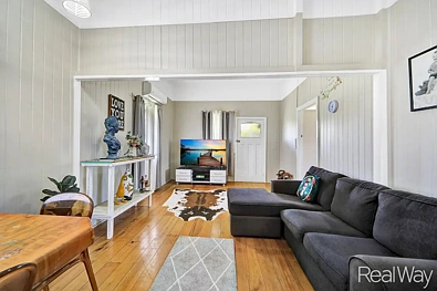 地址保密, Walkervale, QLD 4670, 2房, 1浴, House