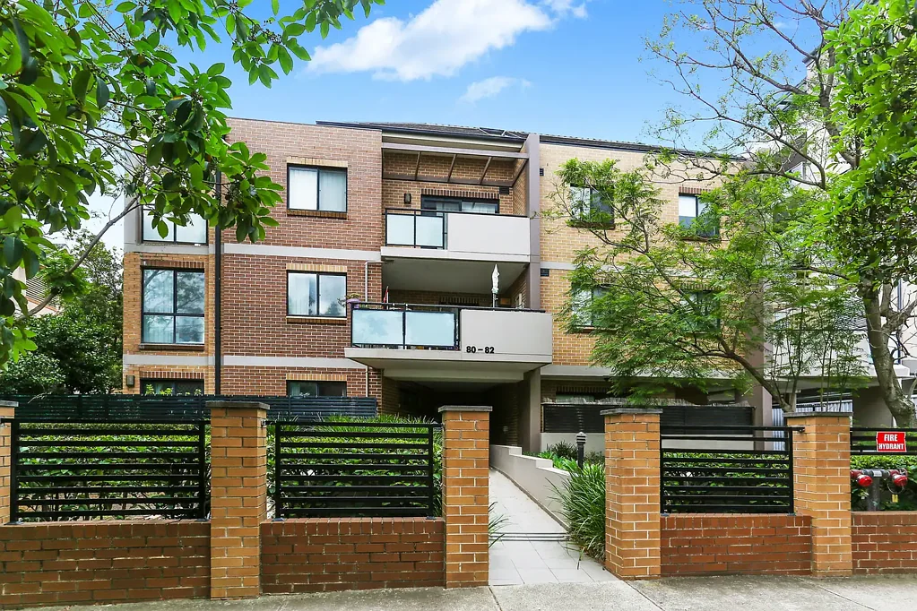 Homebush West 2બેડરૂમ Rare Expansive 154sqm Ground Floor Retreat with Courtyard