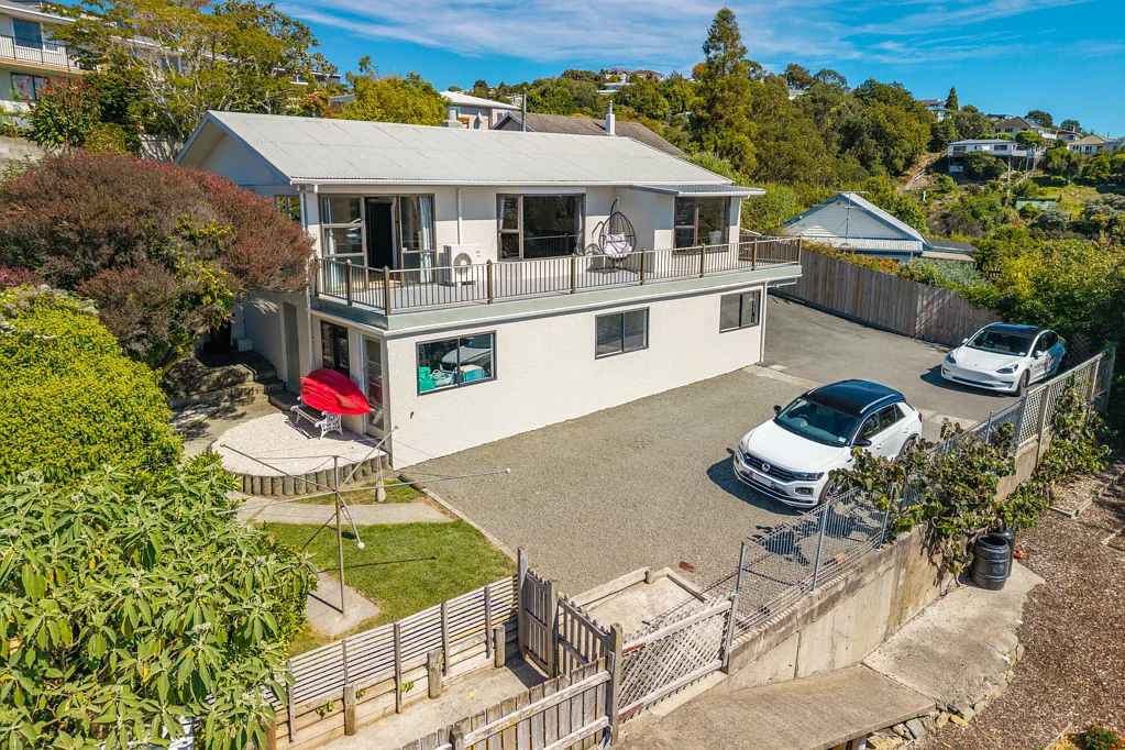 Washington Valley 4 Slaapkamer Water Views, Garaging, Workshop & Parking!
