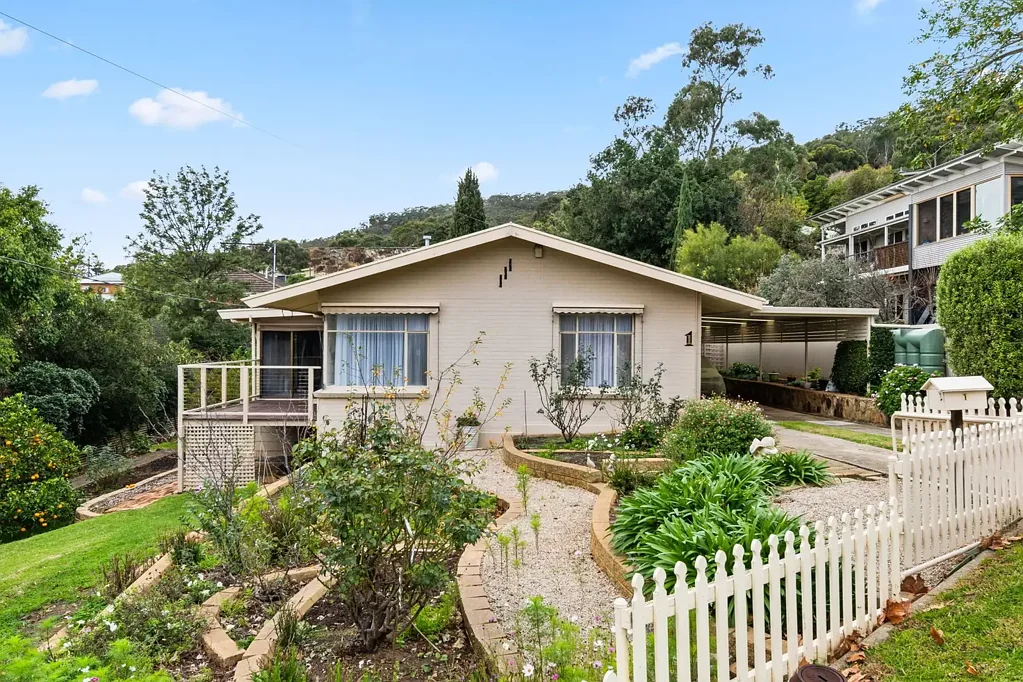 1 Alton Avenue, Torrens Park, SA 5062