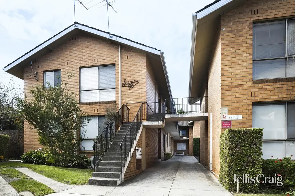 Ivanhoe 2 Bedroom Spacious Living in Fairy Hills