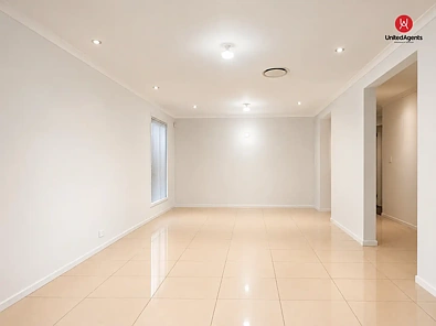 15 Wingham Road, Carnes Hill, NSW 2171, 4 Bedrooms, 2 Bathrooms, House