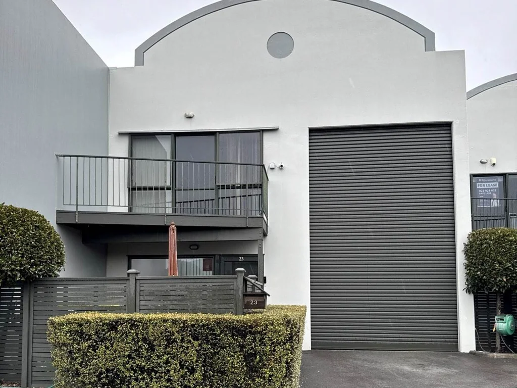 Apartment-Warehouse-Office Combo