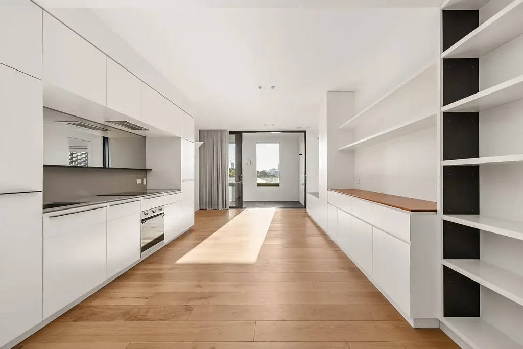 Long views in 'Arkadia' in the premier NE-facing corner