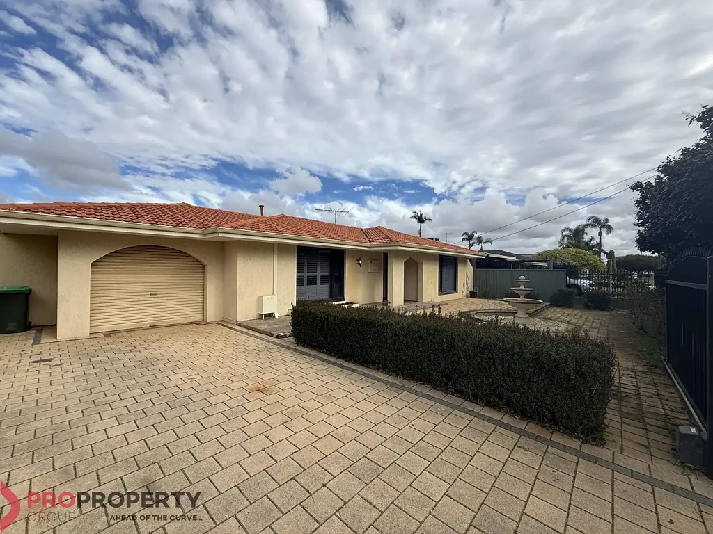 Secure Family Living with Pool, Multiple Living Areas & Fantastic Outdoor Entertaining