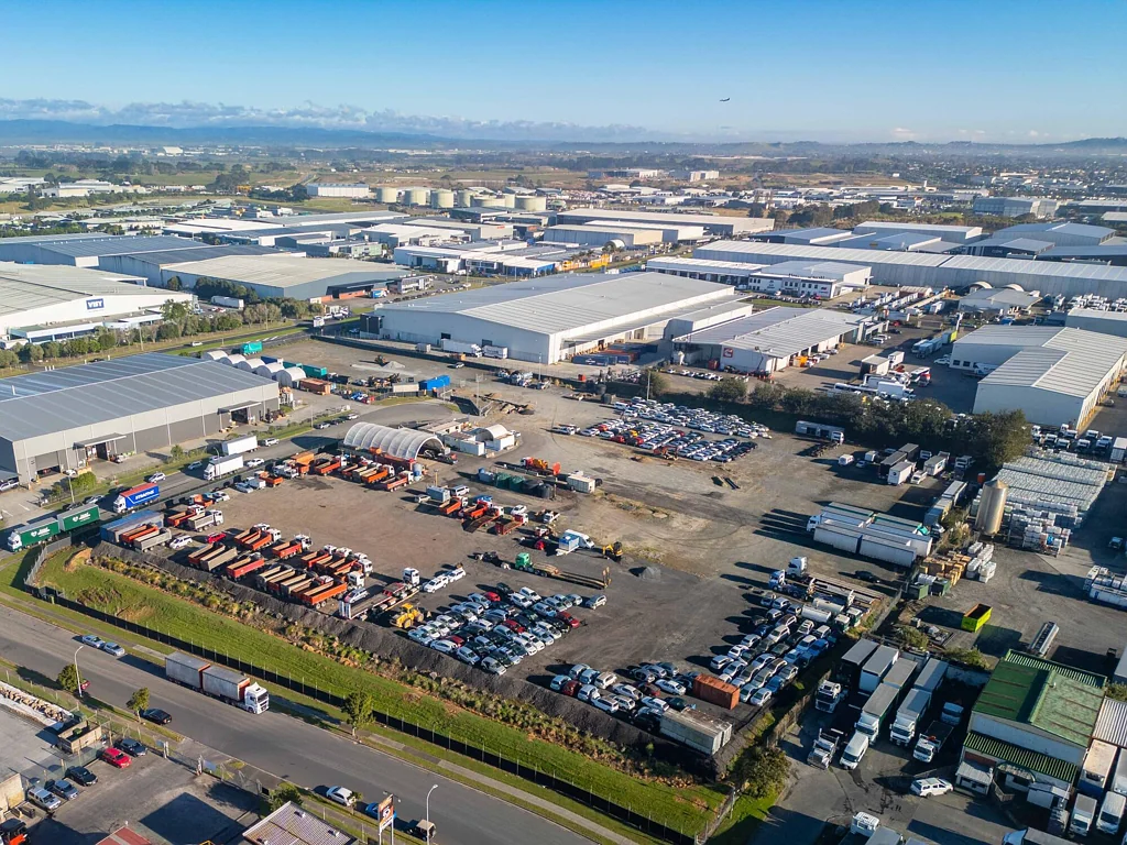 Wiri Sole Agency: 4,000sqm yard