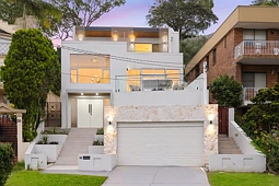18 Kyle Parade, Kyle Bay