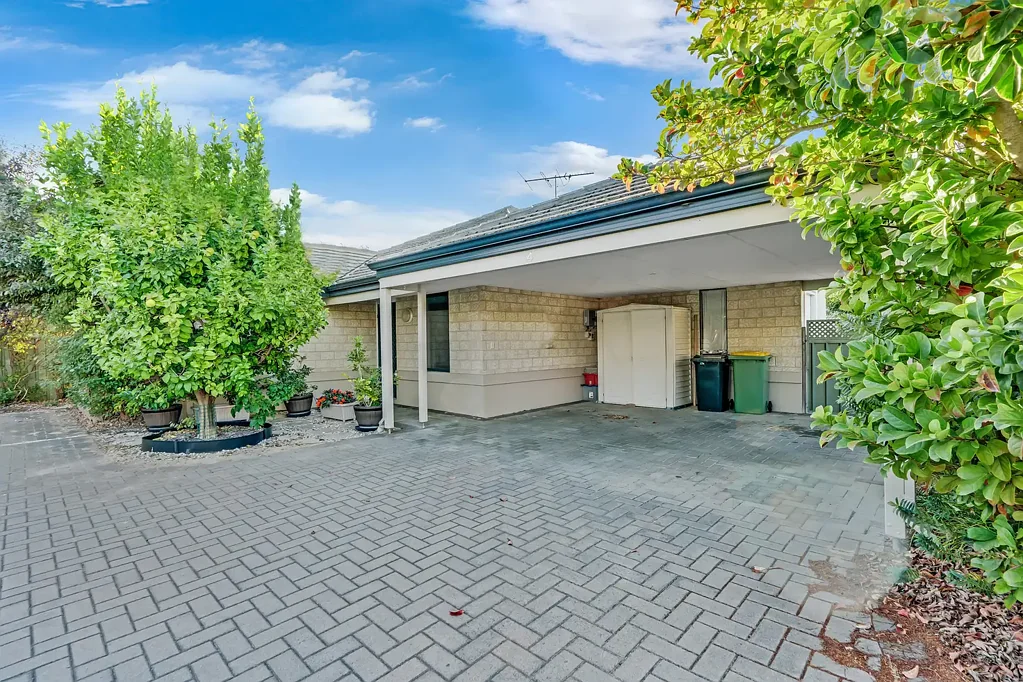 Low maintenance home with solar hot water system