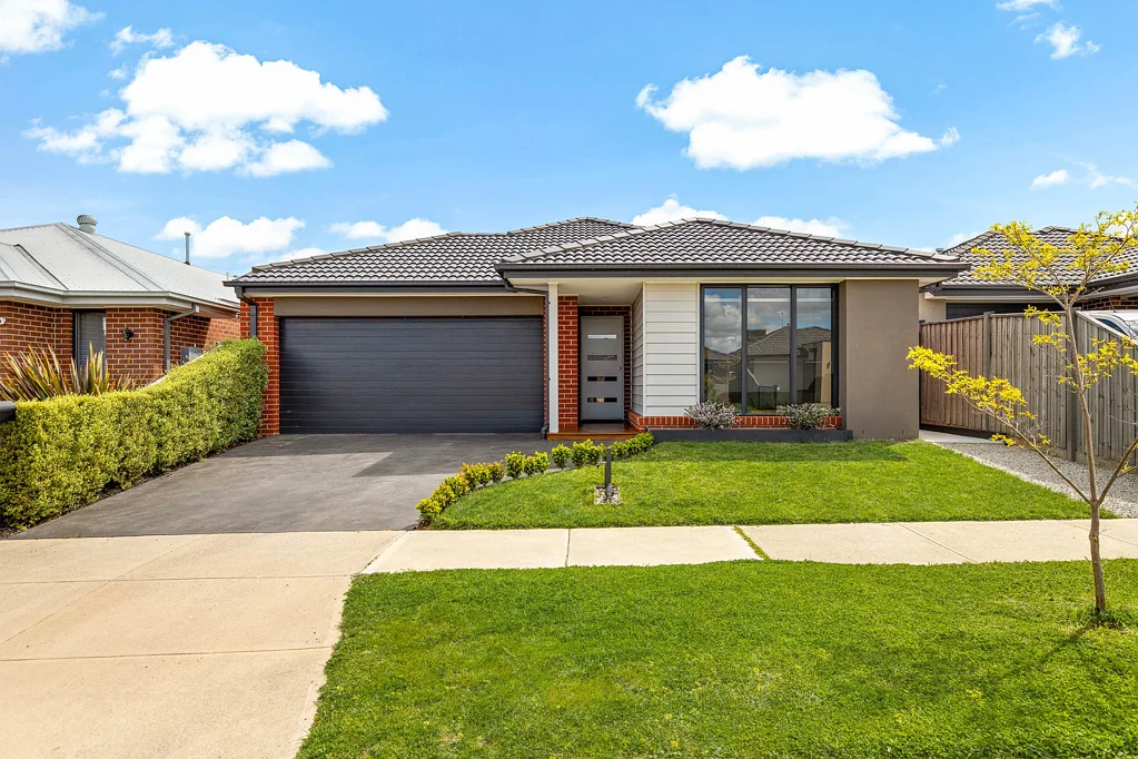 10 Fragrant Street, Sunbury, VIC 3429
