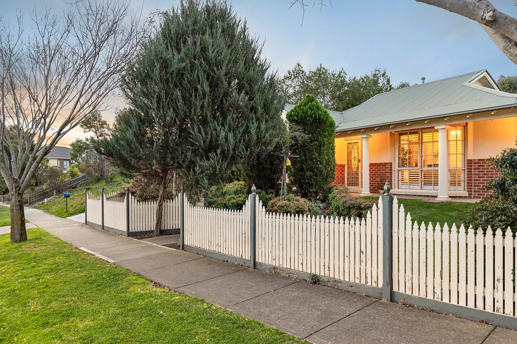 76 Phillip Drive, Sunbury, VIC 3429
