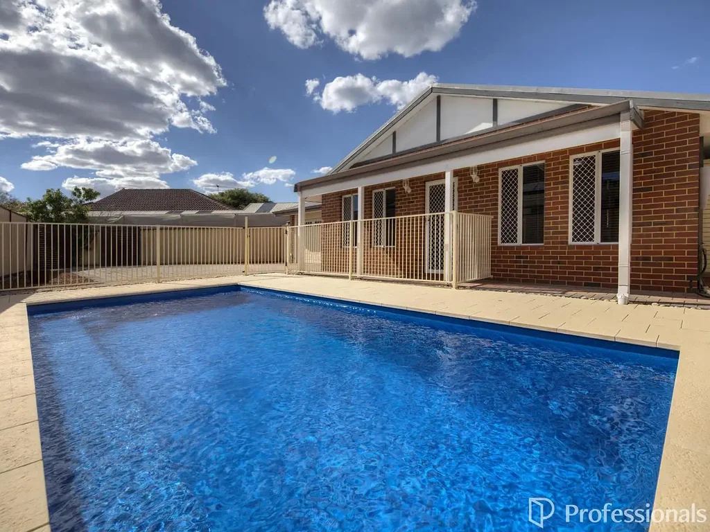 22 Coomer Elbow, South Guildford, WA 6055