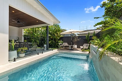 1/98 Oceanic Drive, Warana, QLD 4575, 3房, 3浴, Apartment