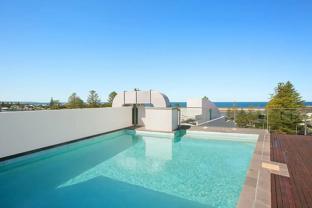 The Entrance 3 Slaapkamer Stylish coastal apartment with water views 149sqm internally