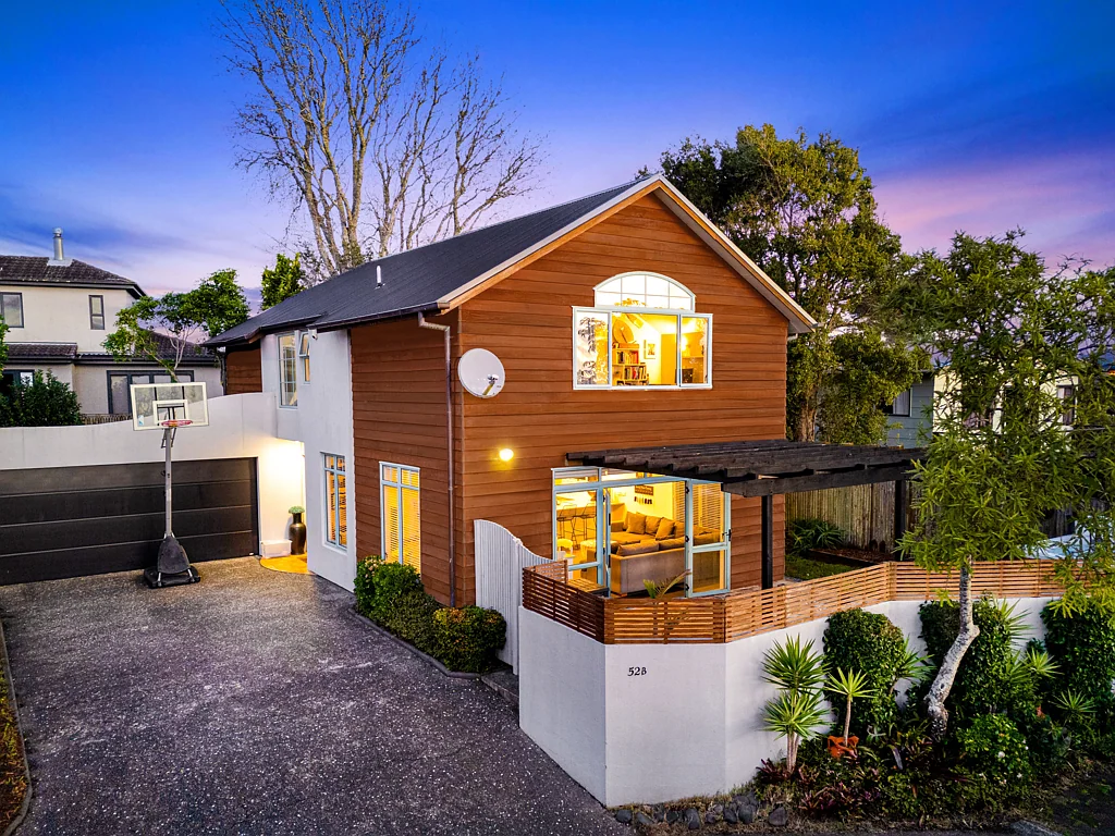 52B James Laurie Street, Henderson, Waitakere City, Auckland