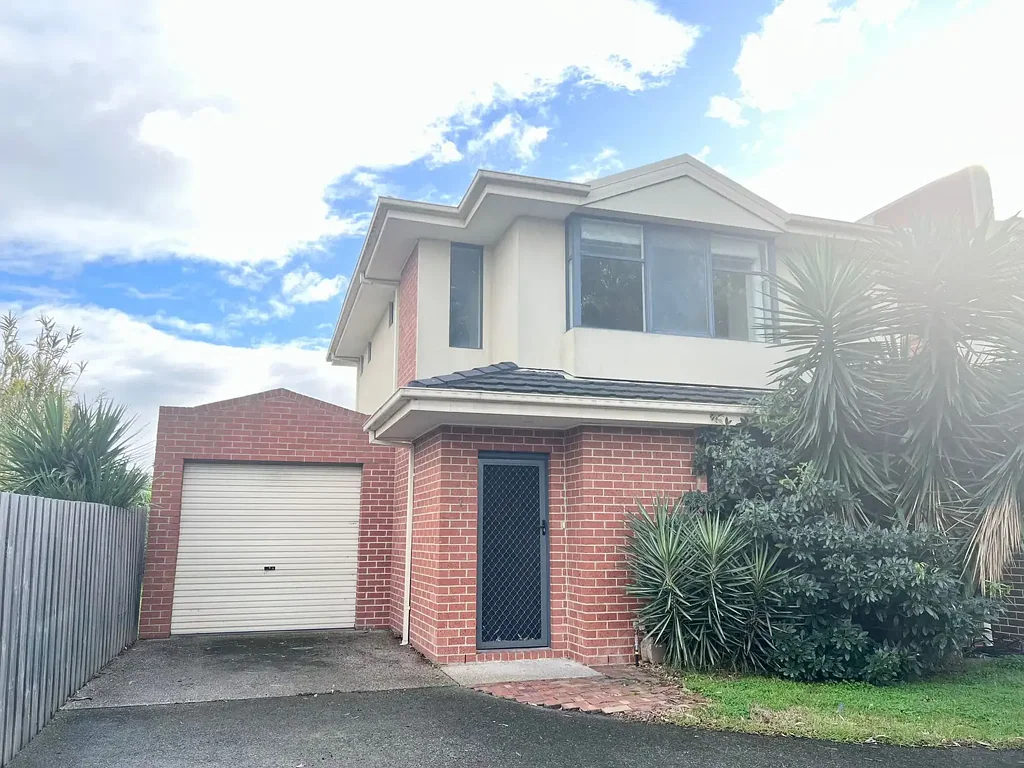 Family space and location. Modern 3 bedroom - 3 toilets townhouse