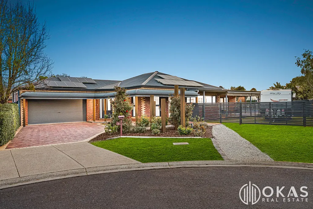 Werribee 4Habitaciones Stunner with North East frontage / 1000sqm Land / Display Quality Interior