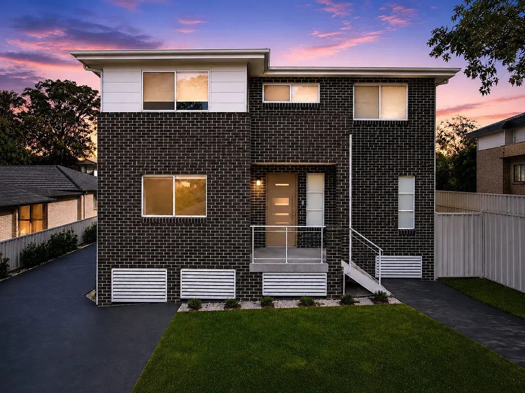 Ryde 4Kwarto Contemporary 4-Bedroom Townhouse with Self-Managed Strata