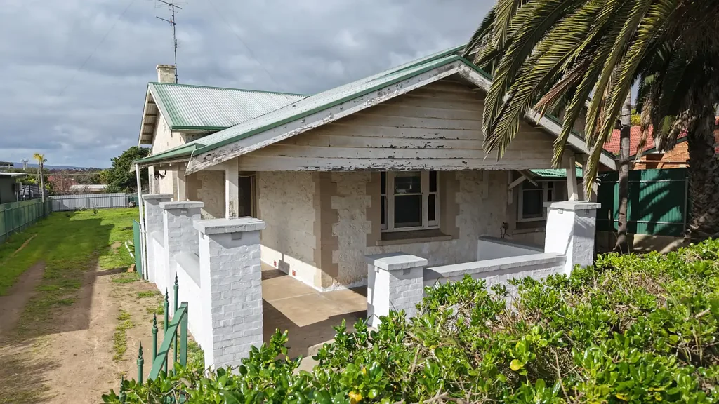 Port Lincoln 3બેડરૂમ Timeless 1930s Charm on a Rare 996m² Allotment