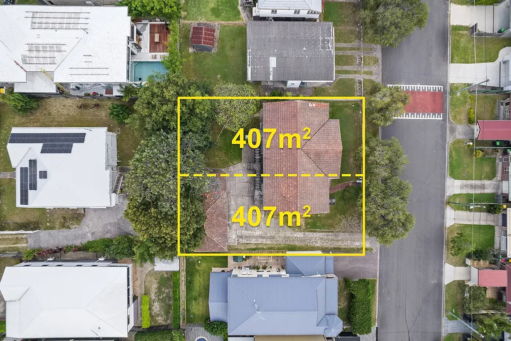Kedron 8房  814平方米双层楼块在Kedron - 机会在等待  814sqm Double Block in Kedron - Opportunity Awaits