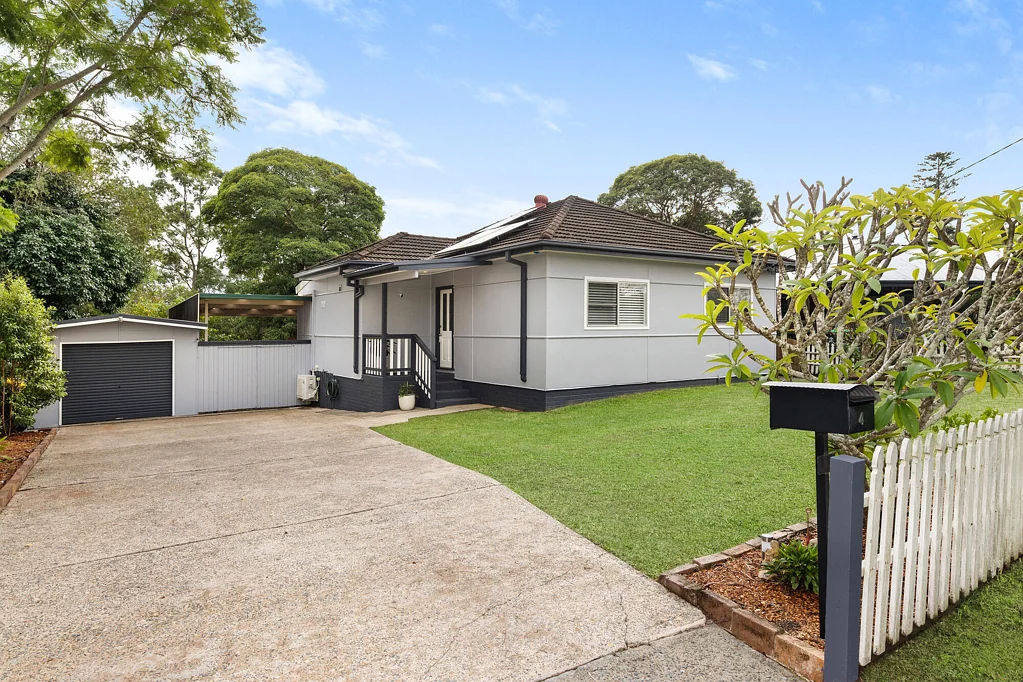Hornsby Heights 4ห้องนอน Move in ready poolside entertainer, walk to school