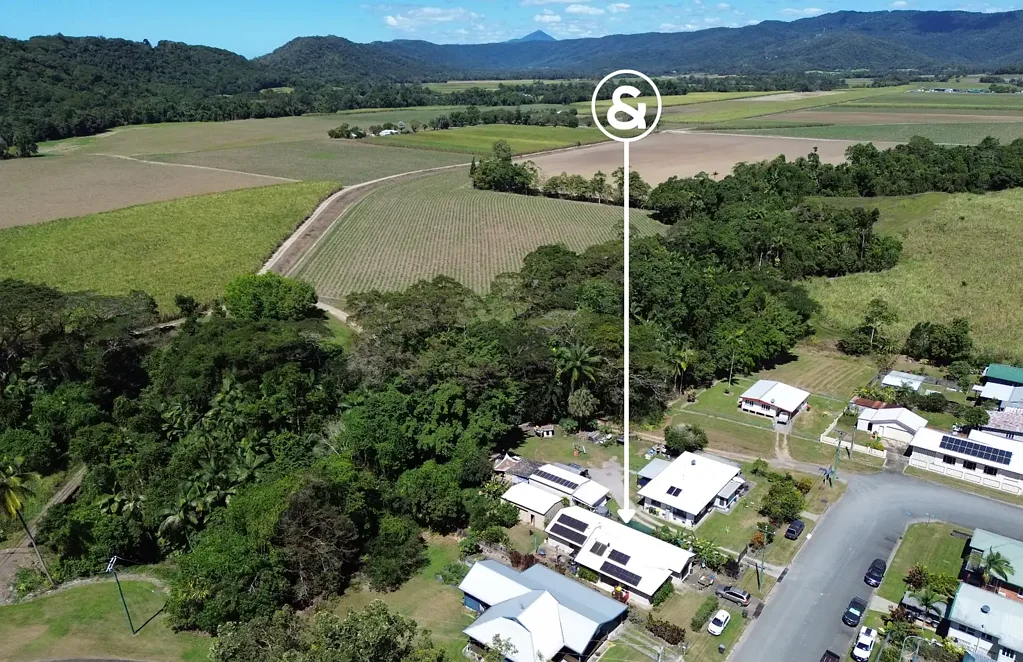 Mossman 4 Bedroom Renovated, Stylish & Central Home!