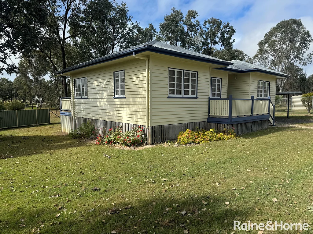 14 Boonenne Court, Nanango, QLD 4615