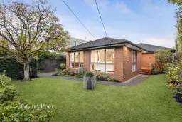 32 Narrawong Road, Caulfield South