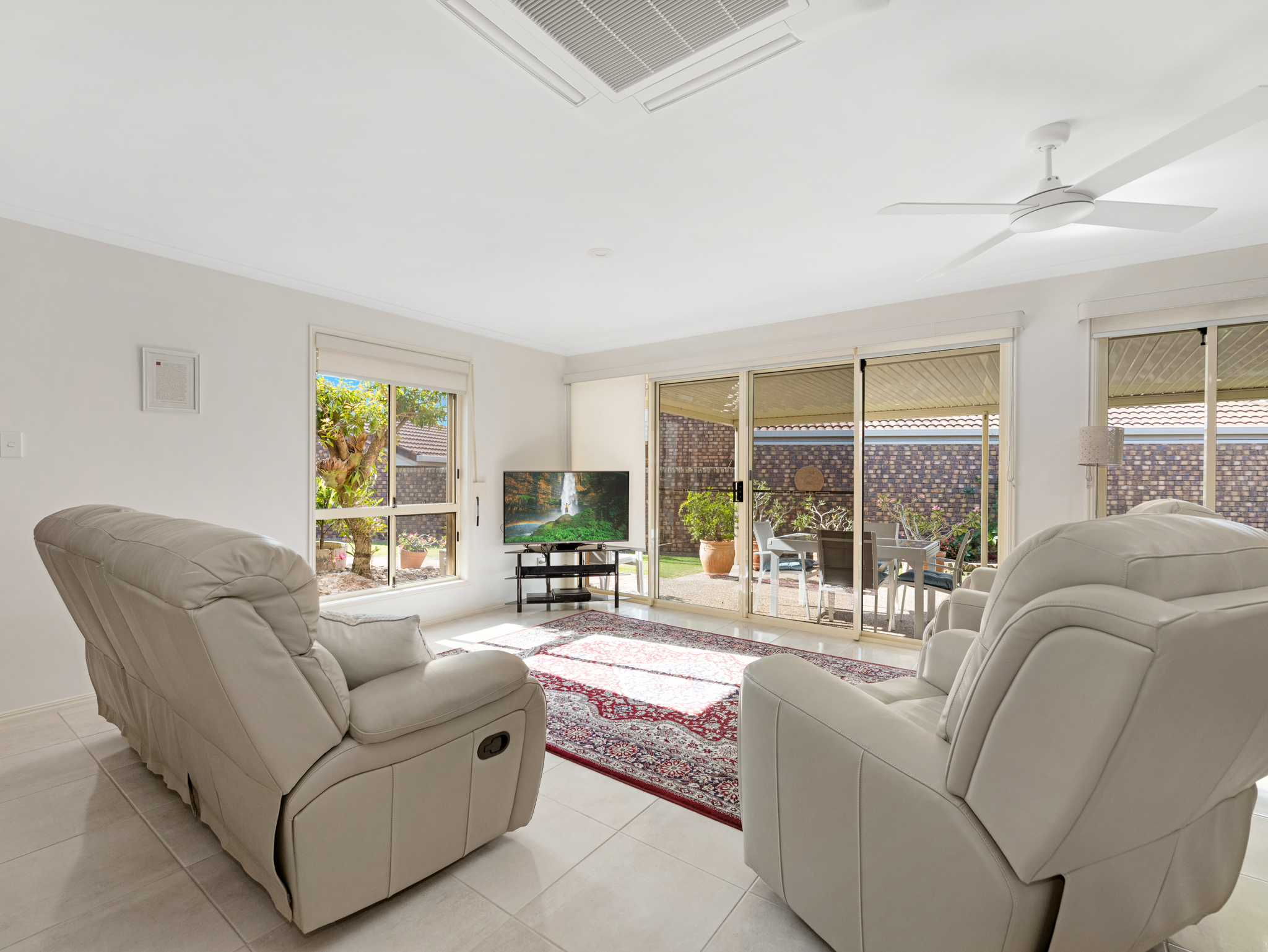 8 WOODLAND CL, TORQUAY QLD 4655, 0 Bedrooms, 0 Bathrooms, House