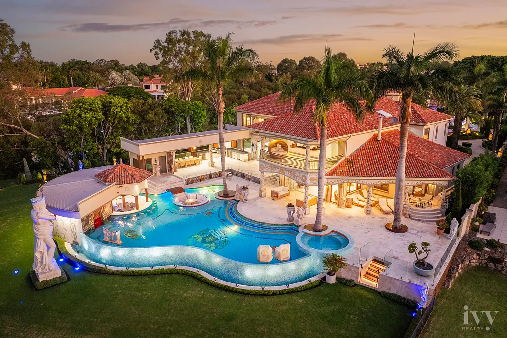 Helensvale 14部屋 Live Like Royalty – Lavish Entertainer, Landmark Riverfront Estate