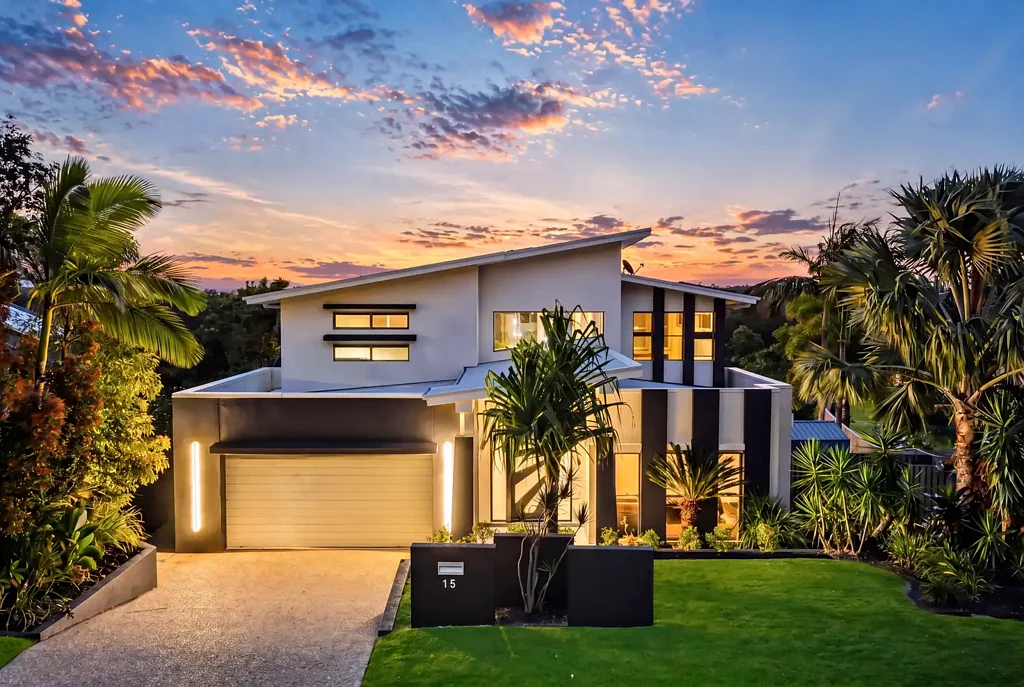 Coomera 5房  Where Space, Style & Sunsets Meet Poolside Parkland Views!