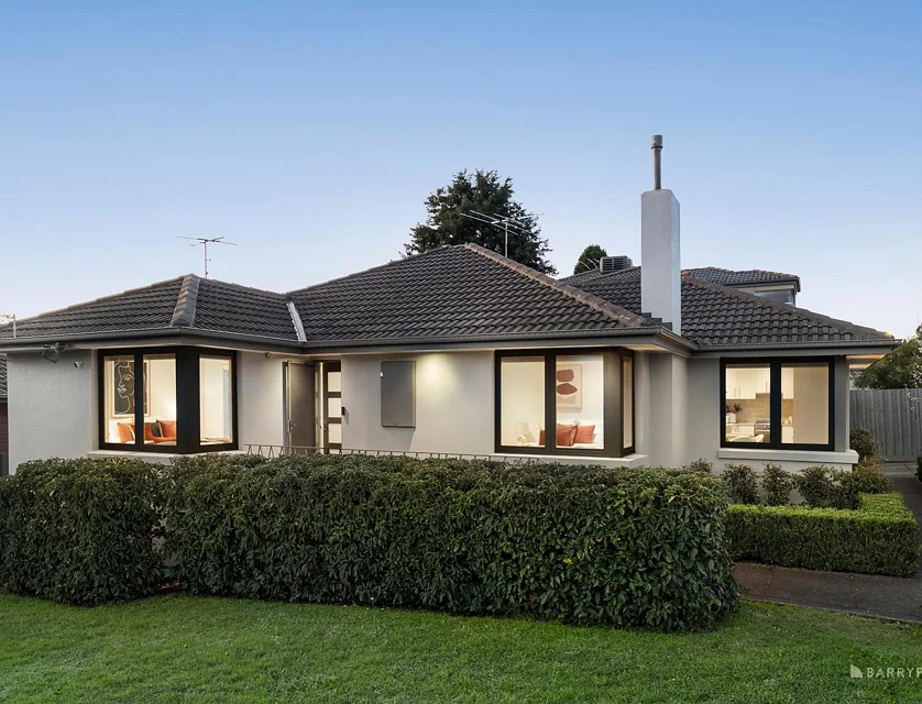 19 Westwood Drive, Bulleen, VIC 3105, 3 Kuwarto, 2 Banyo, House