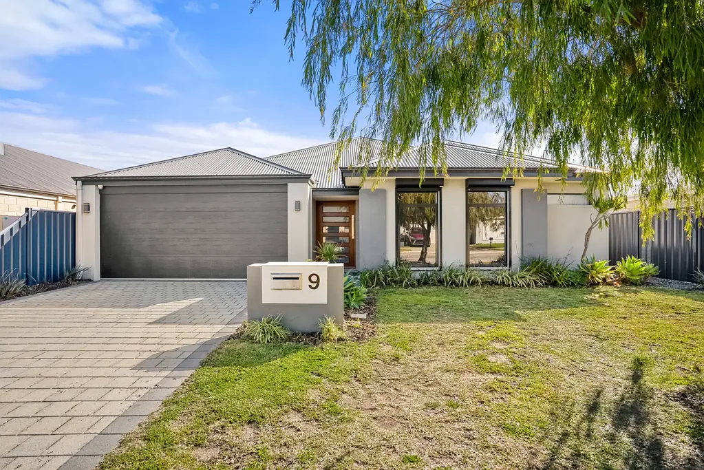 Baldivis 4房  CONTEMPORARY FAMILY LIVING WITH PREMIUM UPGRADES & EXCEPTIONAL EVERYDAY COMFORT