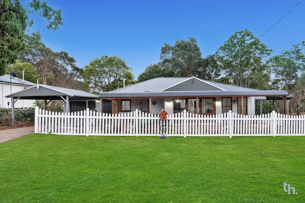 9 Rodgers Street, Teralba, NSW 2284
