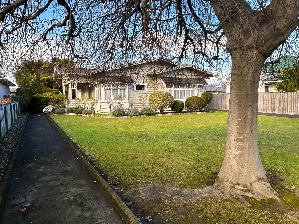 Timeless Villa in sought after Saint Leonards