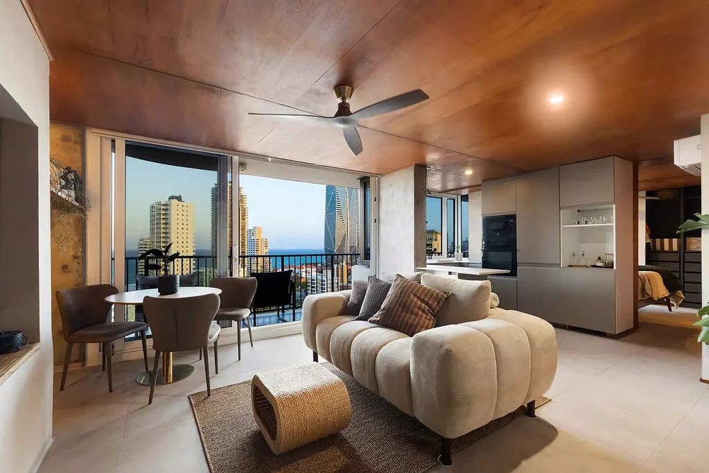 Surfers Paradise 1ਬੈੱਡਰੂਮ Top-Floor | Renovated | Water Views