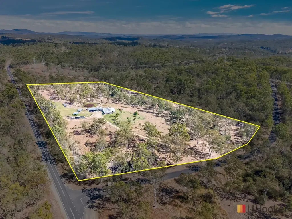 Moolboolaman 4房  MODERN COUNTRY LIVING ON A BEAUTIFULLY IMPROVED ACREAGE